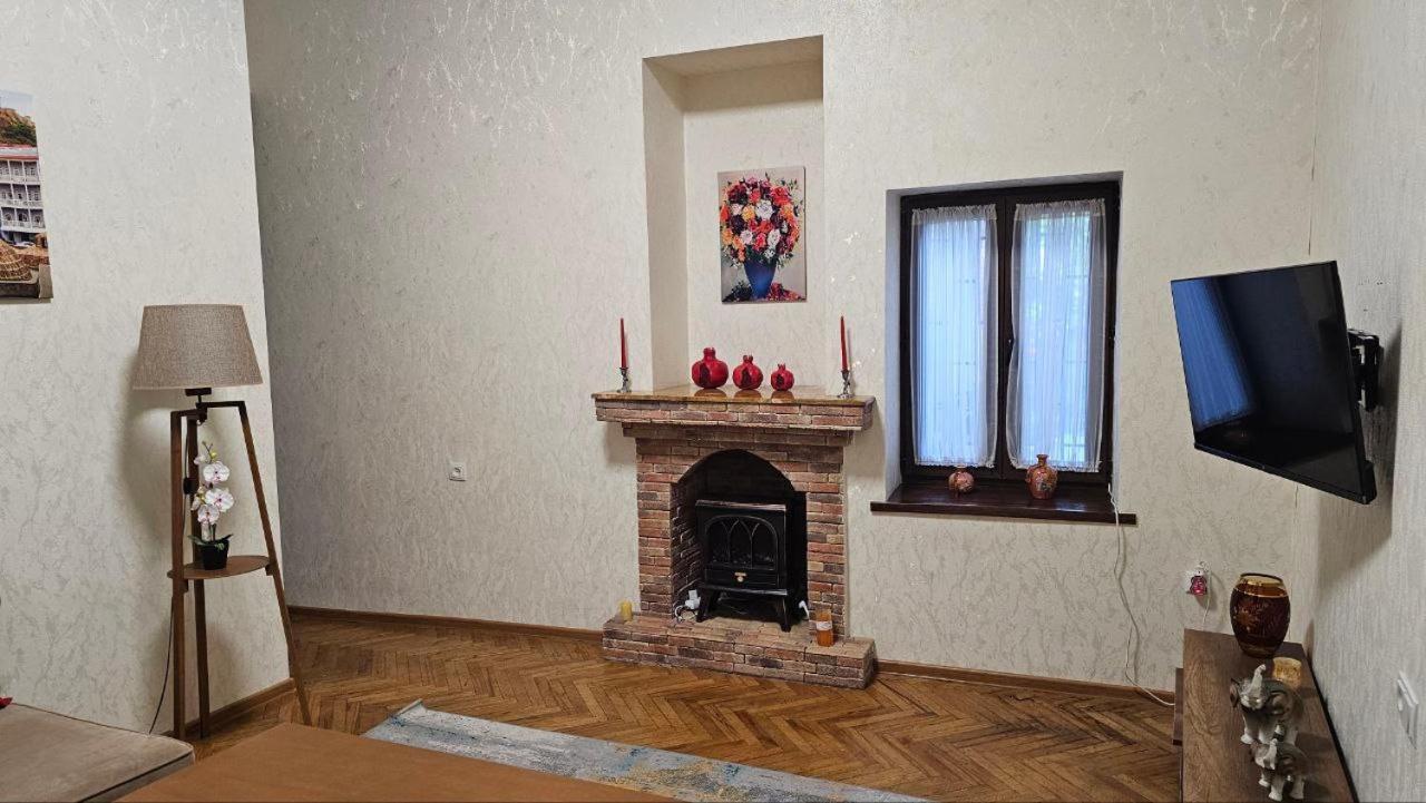Appartamento Heart Of The Old Tbilisi Esterno foto